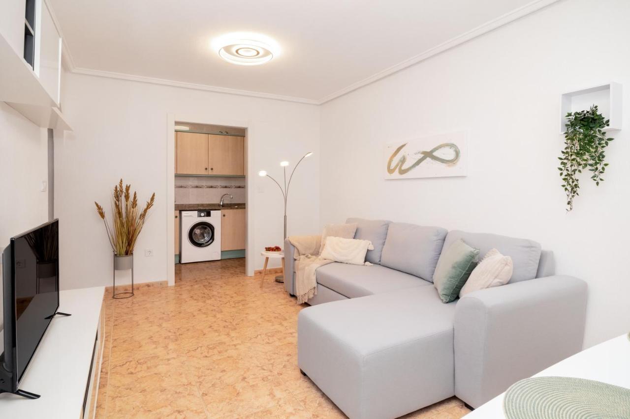 Piso En El Centro Leilighet Torrevieja Eksteriør bilde