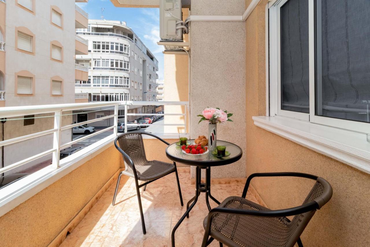 Piso En El Centro Leilighet Torrevieja Eksteriør bilde