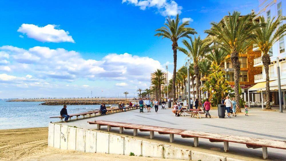 Piso En El Centro Leilighet Torrevieja Eksteriør bilde