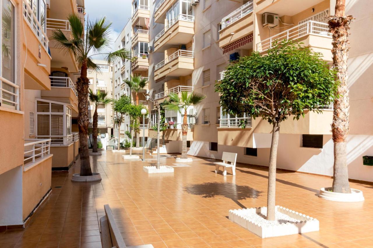Piso En El Centro Leilighet Torrevieja Eksteriør bilde