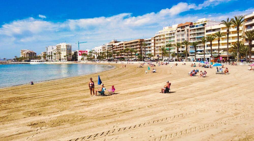 Piso En El Centro Leilighet Torrevieja Eksteriør bilde
